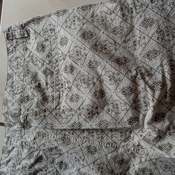 Blue Sol Men's Beige w Tan Skulls Diamond Print sz 38 - Picture 7 of 15